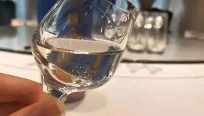 警惕!购买白酒时,一旦发现瓶身上这串数字,千万别轻易购买!
