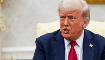 果然装都不装了!战争部刚挂牌,两国军舰直闯台海,美前总统断言:中方将取代美国