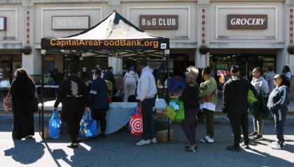 美国政府“停摆”整四周 20多个州发起诉讼