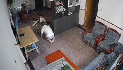 “烧伤妈妈”术后首次开口说话,称一辈子的苦都吃完了,其丈夫已开始带货,512件好物有497人跟买