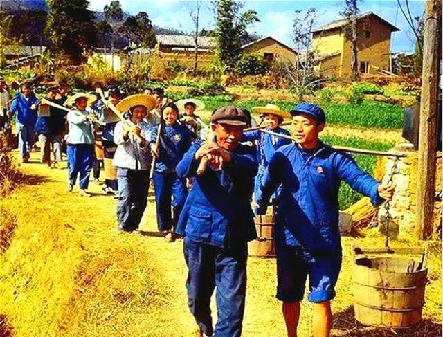 原创农民盖房子，无意发现千年货币，上交国家，现成国之重宝