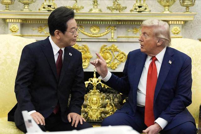9·3大阅兵临近,特朗普喊话访华,还要求削减核武,中方回应绝了!