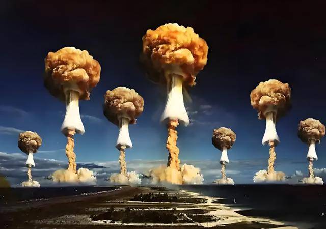 9·3大阅兵临近,特朗普喊话访华,还要求削减核武,中方回应绝了!