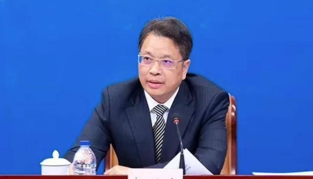 贵州省委常委、省委秘书长郭锡文,履新职