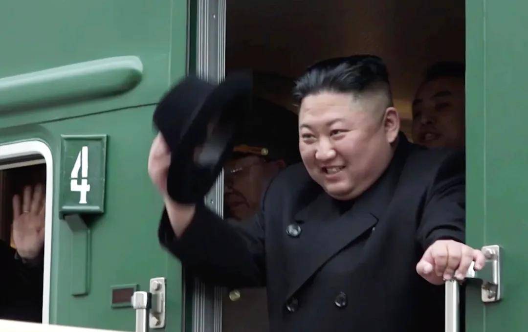 金正恩启程来华,他的神秘专列长什么样?