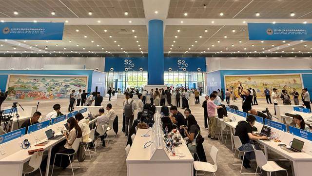 上合天津峰会22米巨幅壁画火出圈,这些中外元素你认出几个?