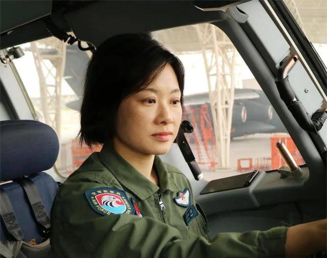 阅兵最帅女机长,是她!