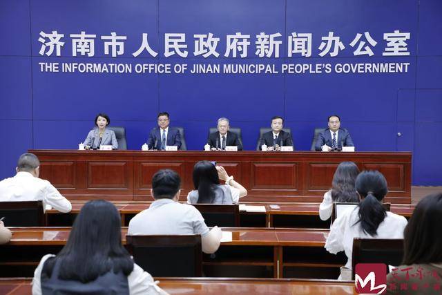 浪潮云打造了人工智能工厂,成为全球第四个、国内第一个实体化的人工智能工厂