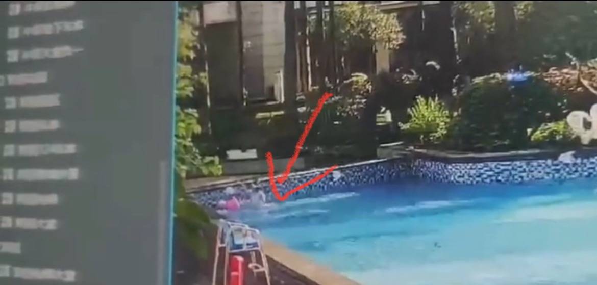 痛心!7岁女童疑被泳池排水口吸入不幸身亡,消防挖开路面打捞救援,广东清远多方回应
