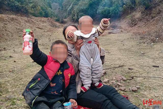 云南兄妹遭蜂群蜇数百次身亡,养蜂人涉过失致人死亡罪被立案,孩子父亲:养10窝马蜂,无任何警示