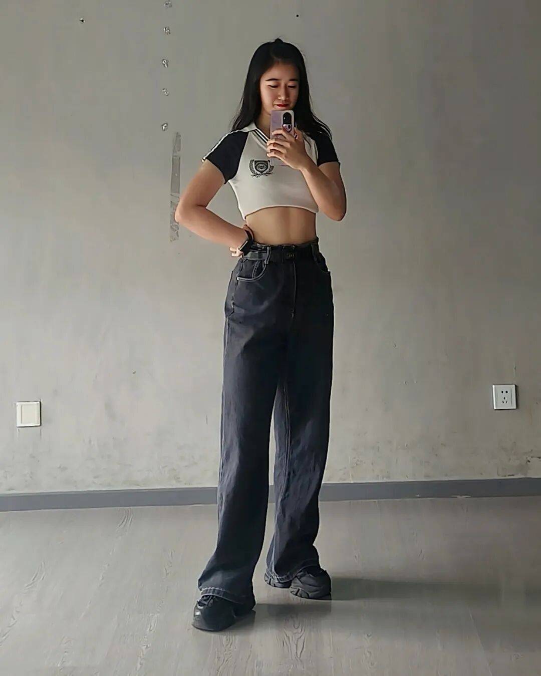 “旋转跳跃，我闭着眼”，下班后选择狂舞的年轻职场人