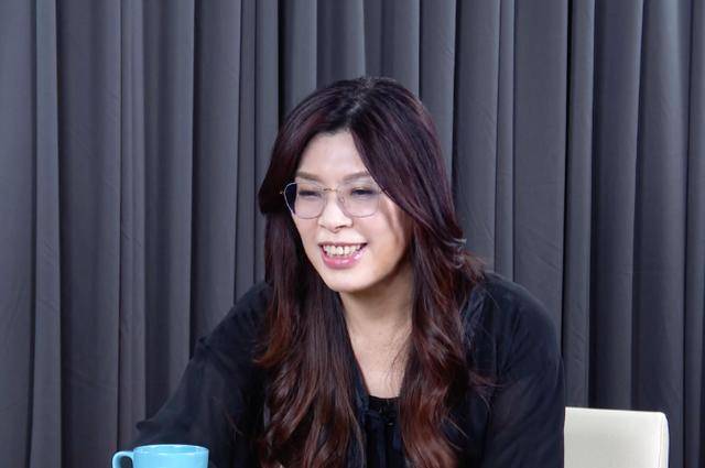 郑丽文表态“很大胆”，对局势认识很清晰，洪秀柱提统一建议