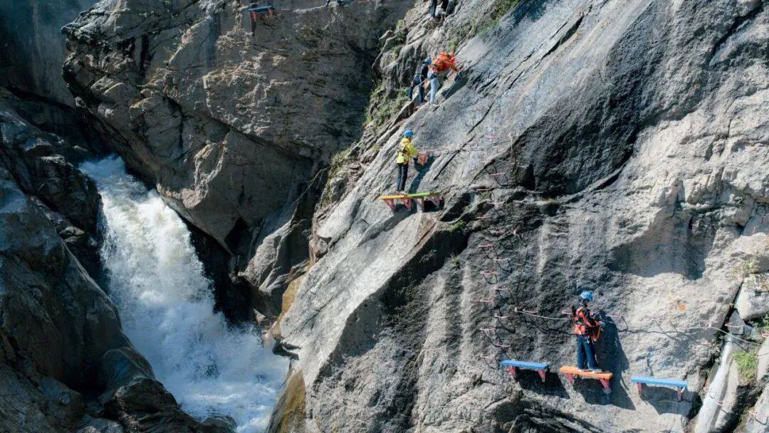 天花板发力了!快看巅峰的洛阳白云山秋景!