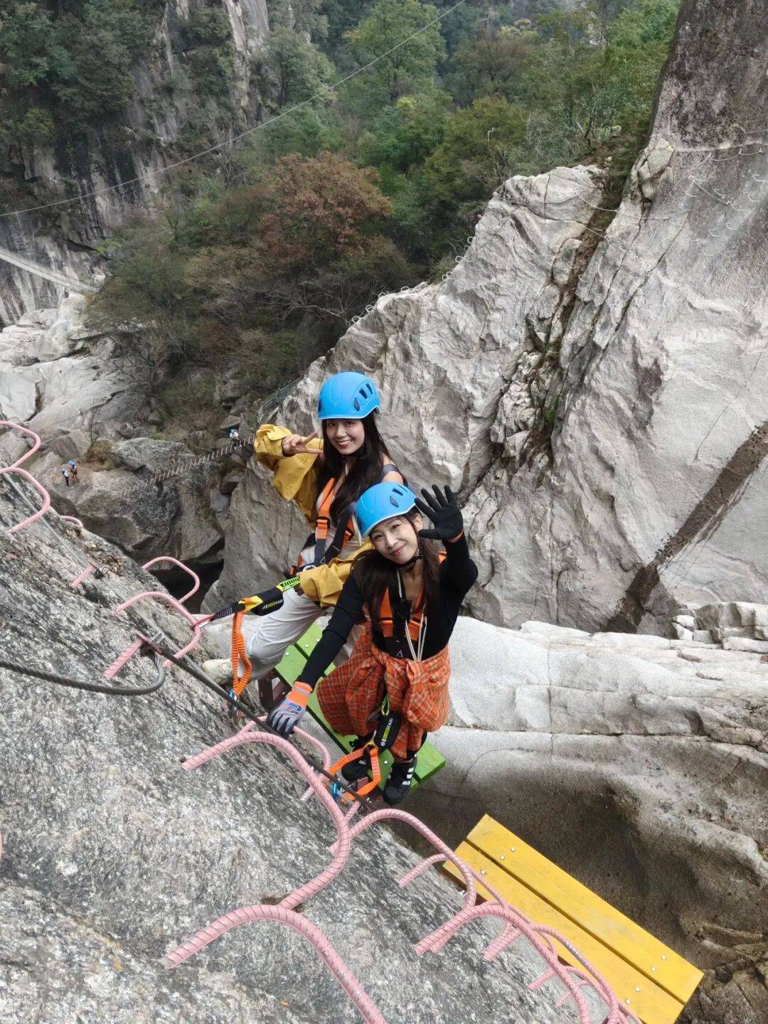 天花板发力了!快看巅峰的洛阳白云山秋景!